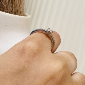Solitaire ring - Image 2