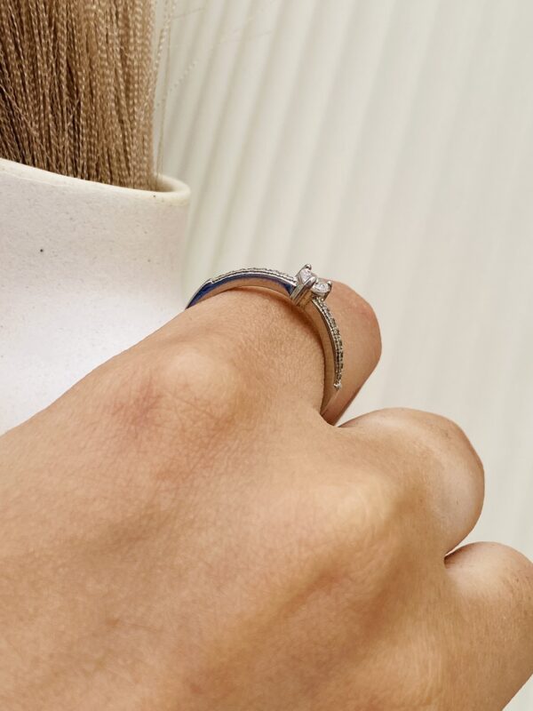 Solitaire ring - Image 2