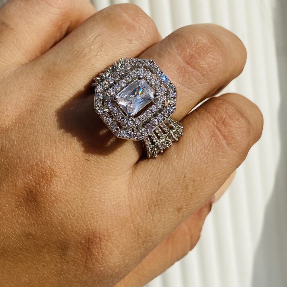Queen Solitaire Ring