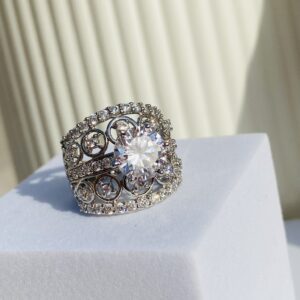 Queen Solitaire Ring - Image 2