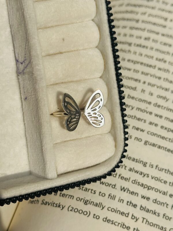 Statement butterfly ring - Image 9