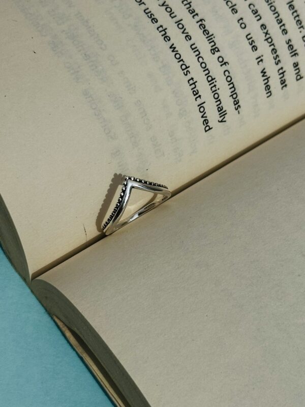 Dusky Vanki Ring - Image 2