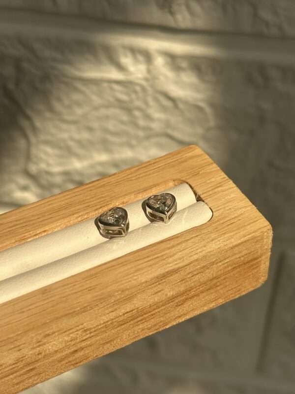 Minimal Studs - Image 2