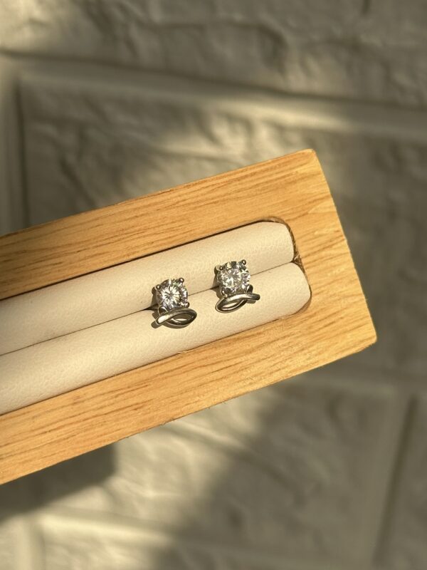 Minimal Studs - Image 2