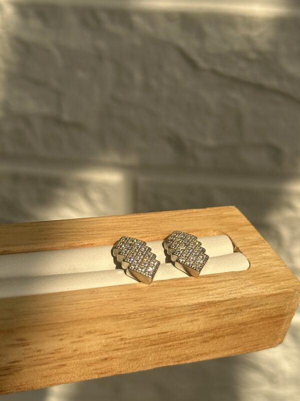 Minimal Studs - Image 3