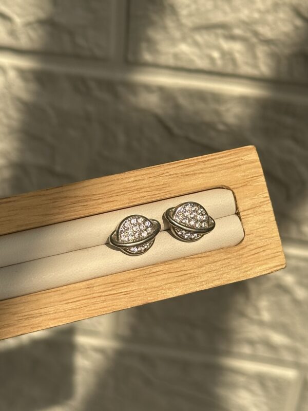 Minimal Studs - Image 2
