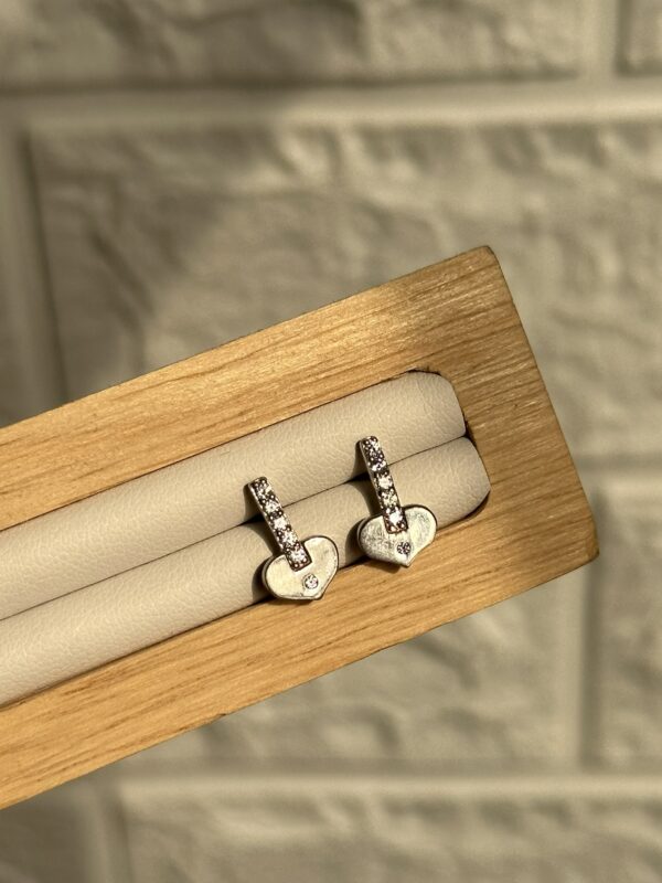 Minimal Studs