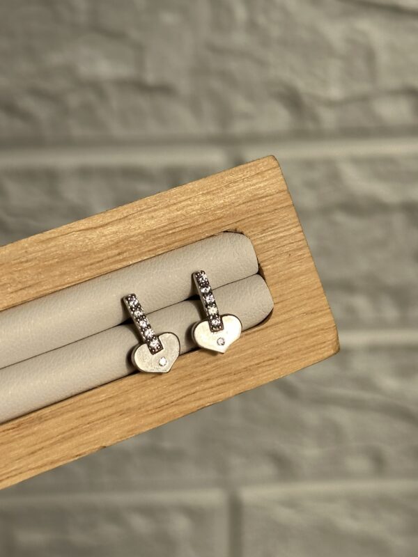 Minimal Studs - Image 2