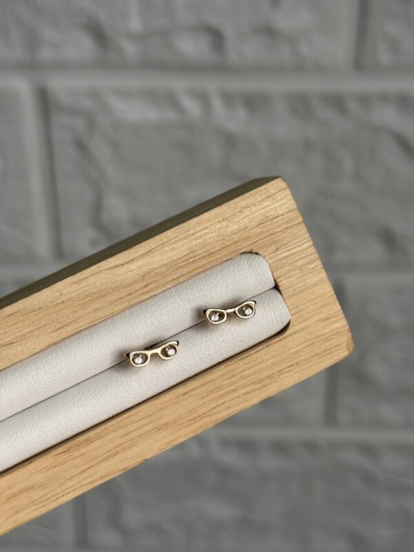 Minimal Studs