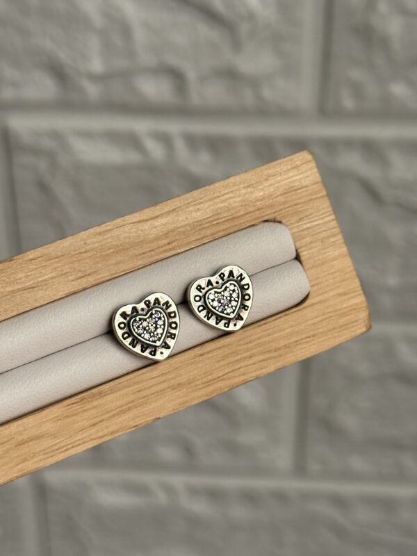 Minimal Studs