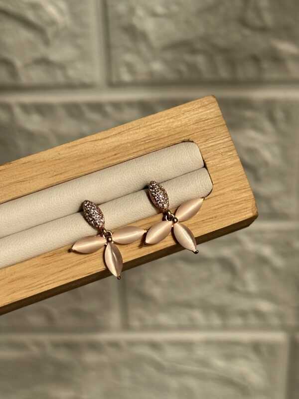 Minimal Studs