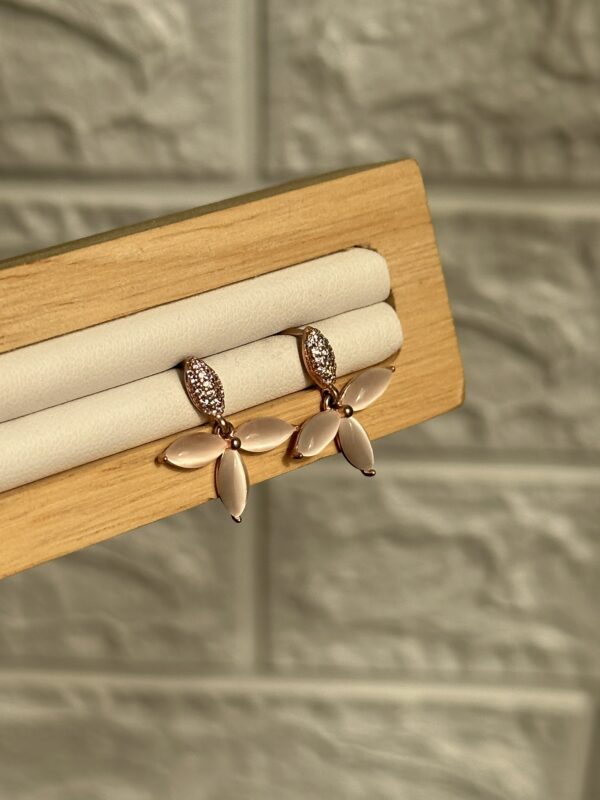 Minimal Studs - Image 3