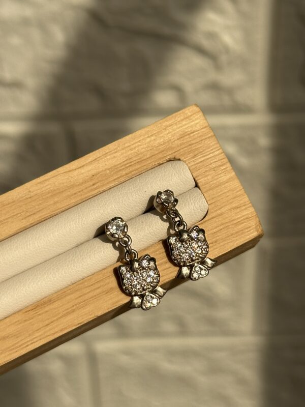 Minimal Studs - Image 2