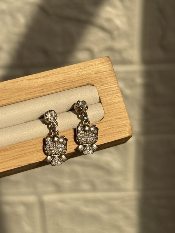 Minimal Studs