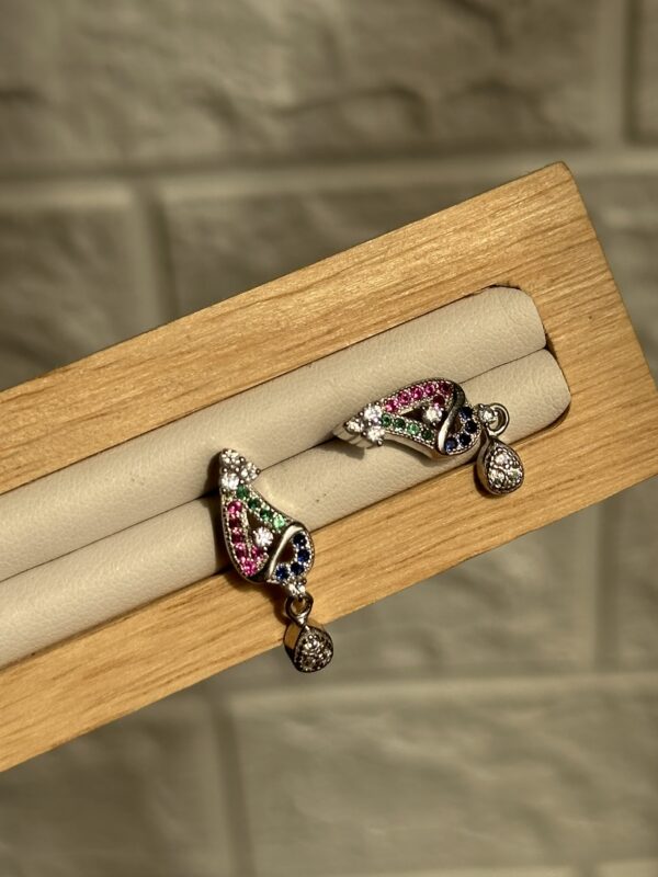 Minimal Studs - Image 2