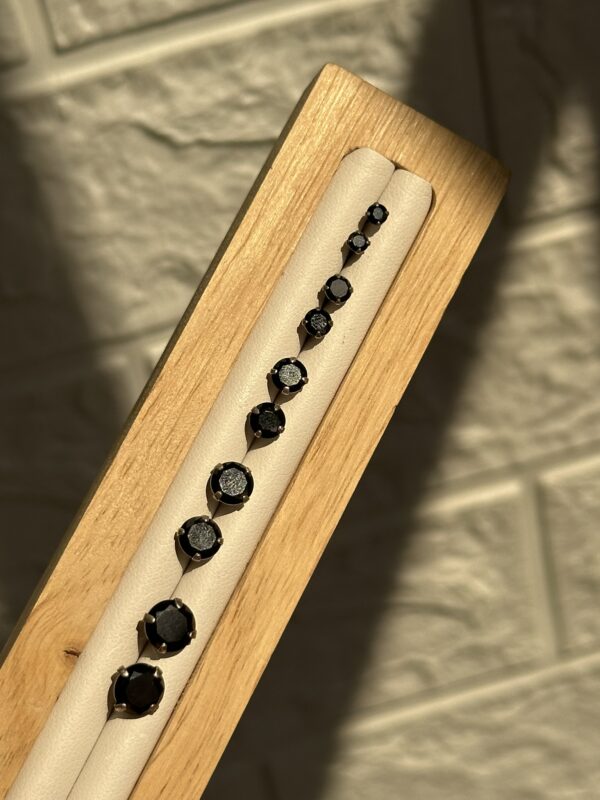 Minimal Studs - Image 2